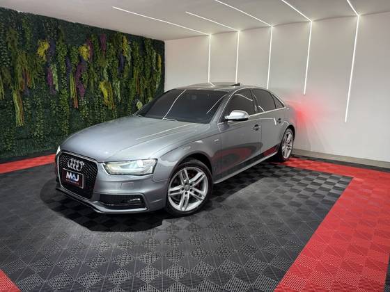 AUDI A4 1.8 TFSI AMBIENTE GASOLINA 4P MULTITRONIC AUDI A4 1.8 TFSI AMBIENTE GASOLINA 4P MULTITRONIC